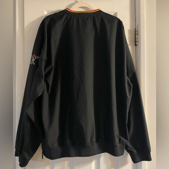 Vintage Men’s MLB Pirates Sweatshirt - Picture 2 of 3